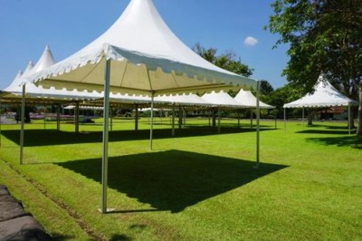 move special events outdoors with outdoor tents of varying sizes.